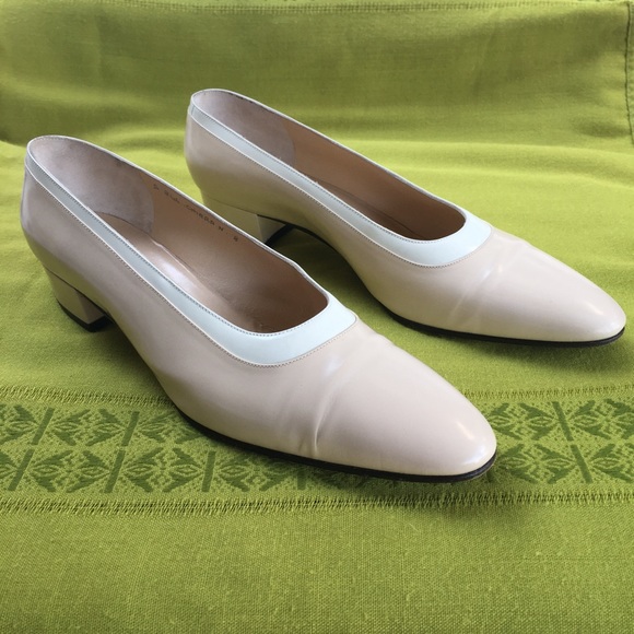 90’s Silvia Fiorentina Cream Patent Leather Pumps - Picture 2 of 8